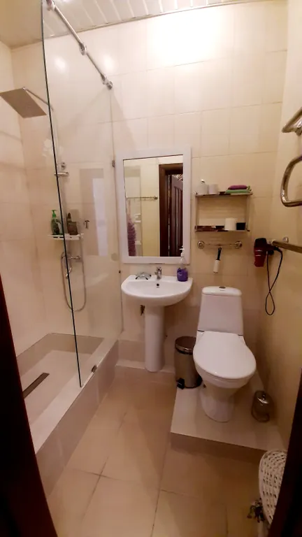 Дом с бассейном недалеко от моря