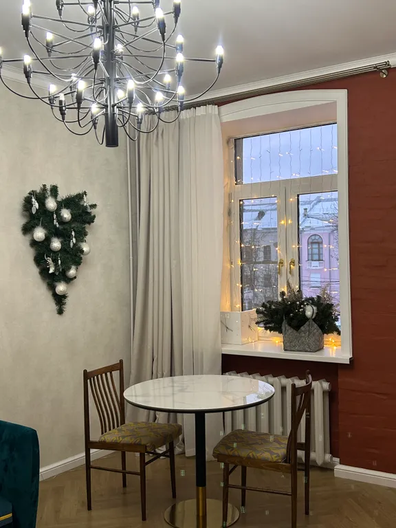 Уникальная видовая 2-комнатная студия в историческом центре