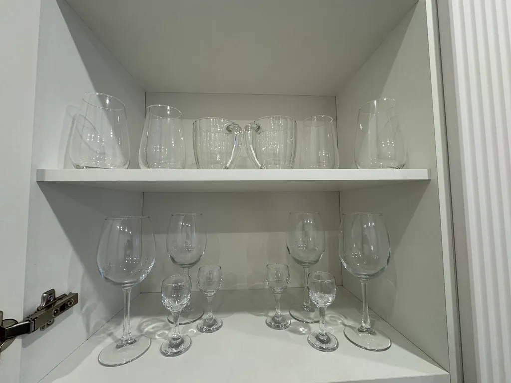 Видовая квартира с дизайнерским ремонтом на берегу реки в белых росах