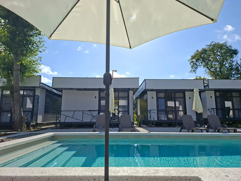 Уютные гостевые домики Колос