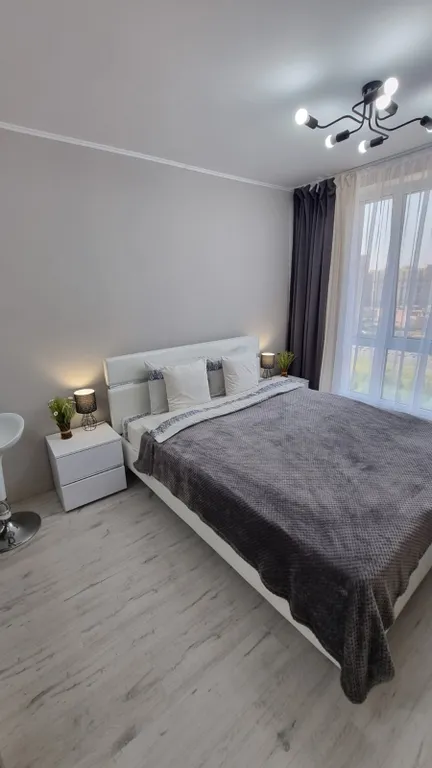 Студия у метро Парнас