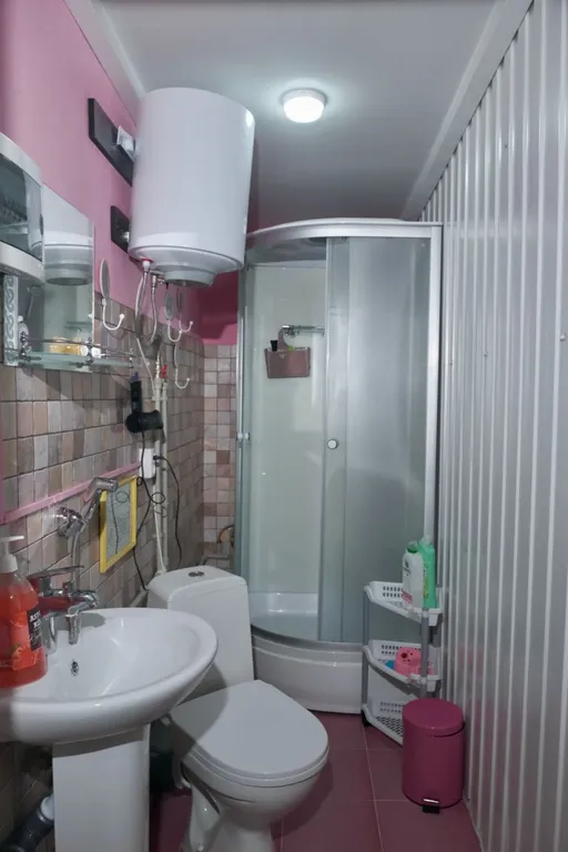 Часть дома с отдельным входом и верандой