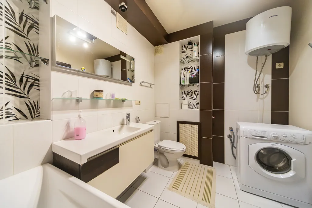 Бoльшая 3-комнaтнaя кваpтира в центре города