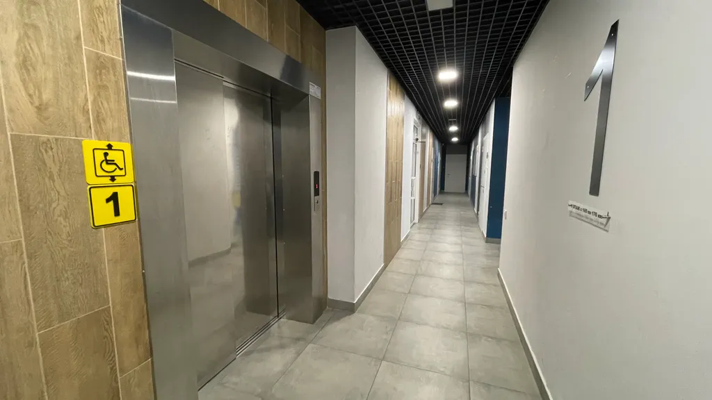 Уютная студия с видом на бассейн