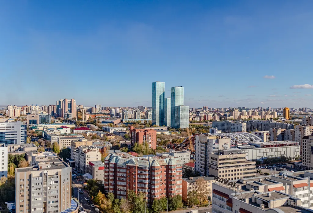 Уютная однокомнатная с видом на город возле набережной в Астане