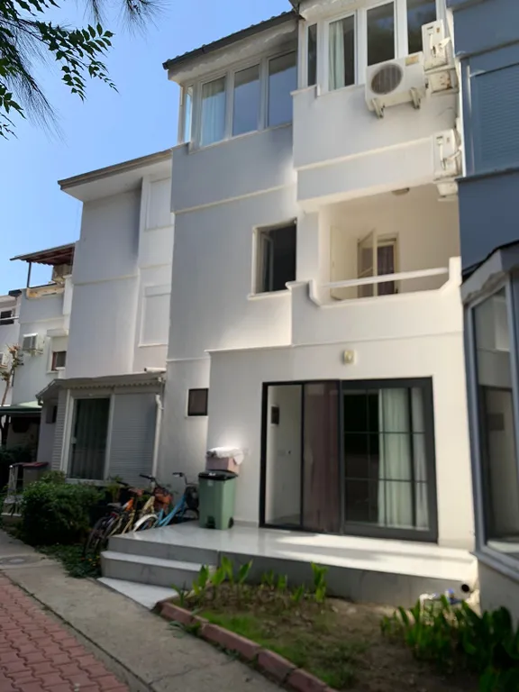 Вилла на берегу моря