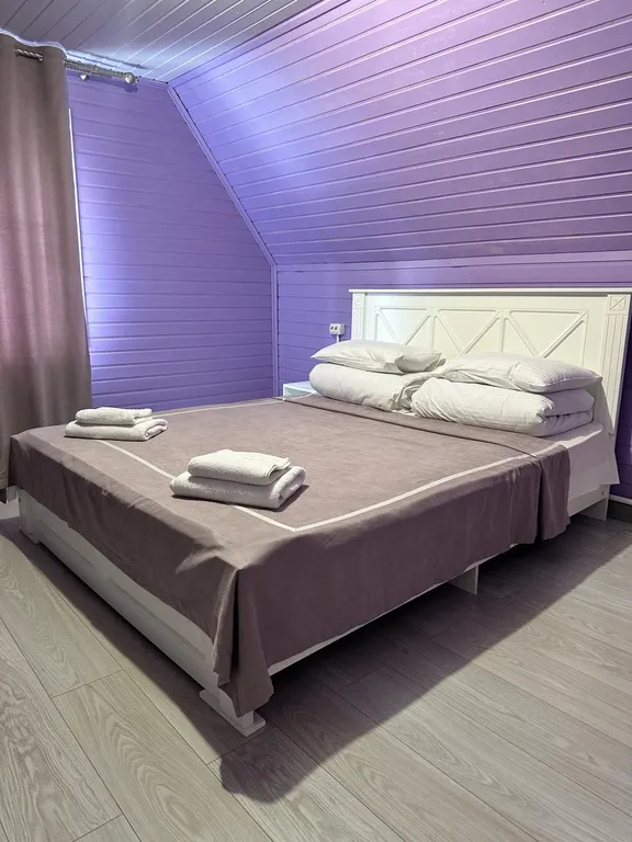 Большой коттедж