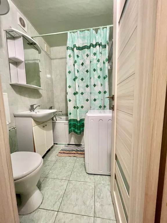 Двухкомнатная квартира с окнами во двор