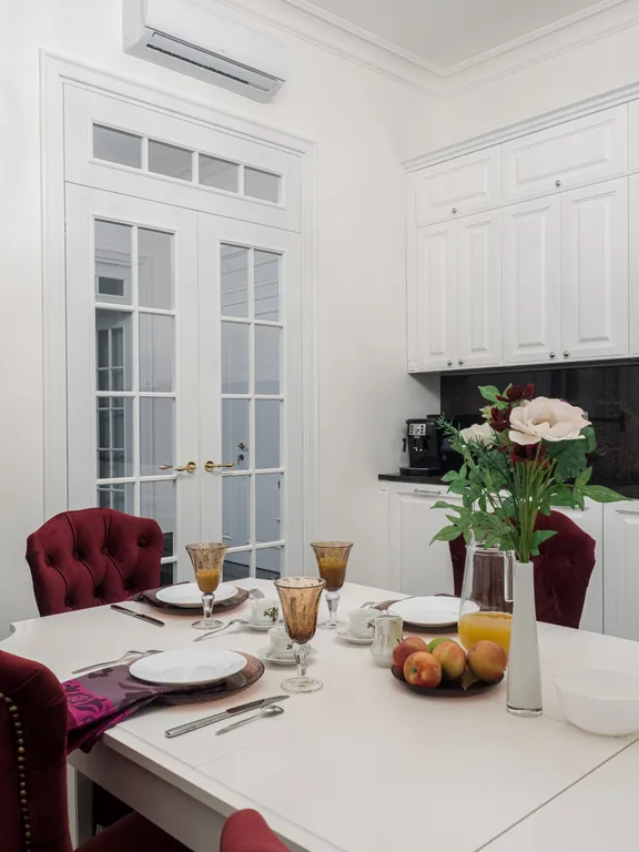 Квартира с видом на Неву