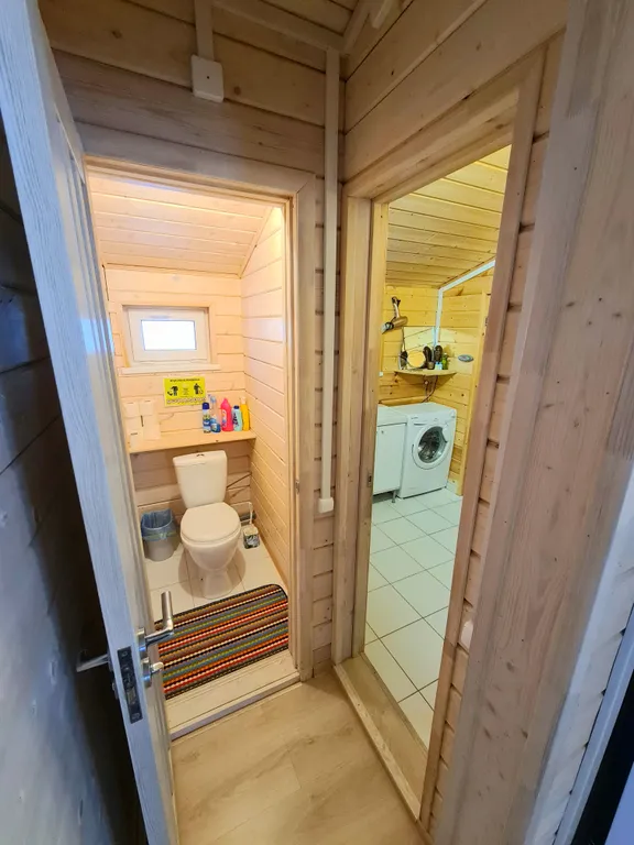 Дом стеклянный с видом на Ладожское озеро