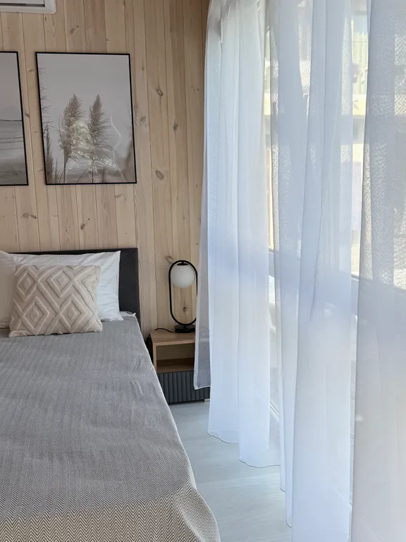 Домик с видом на море