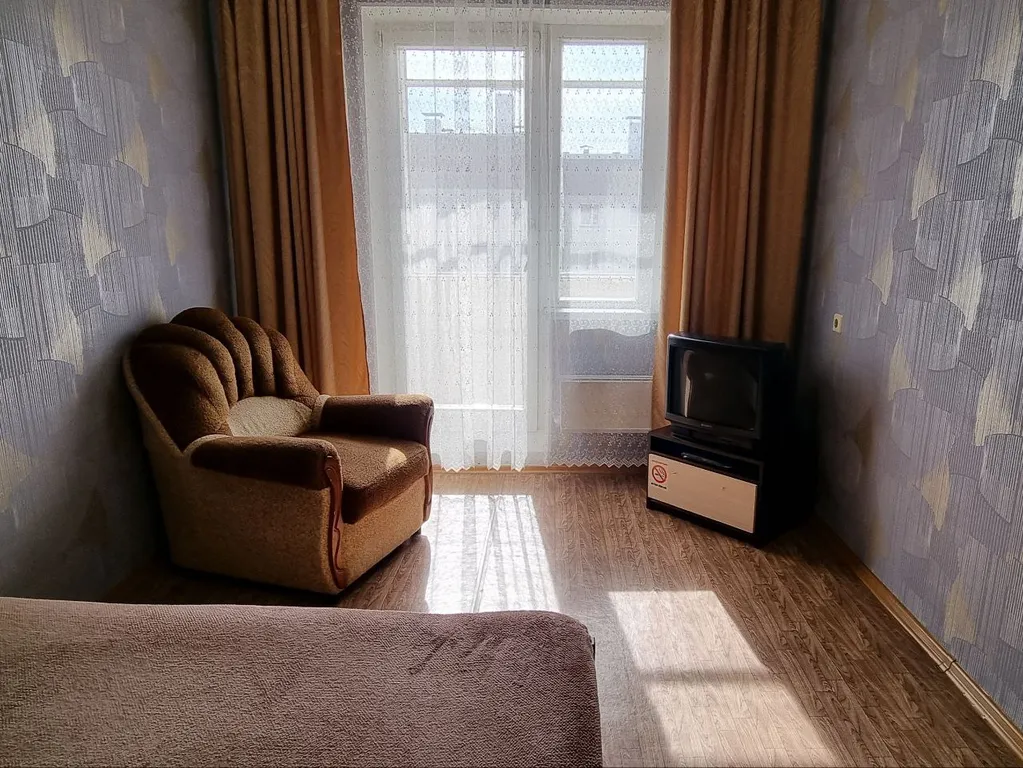 Квартира Однокомнатная квартира в 1 километре от ТРЦ Планета — Красноярск