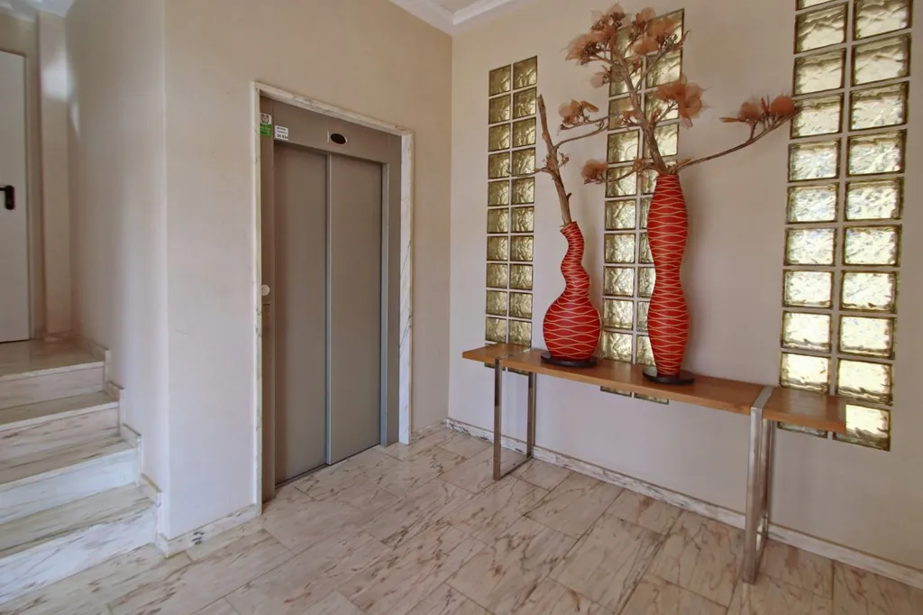 Апартаменты с видом на тихий сад рядом с морем