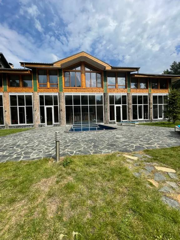 Тихий Барн в лесу