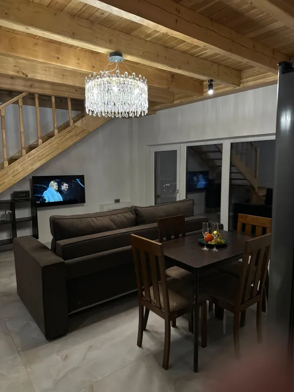 Атмосферное шале с видом на город и на горы