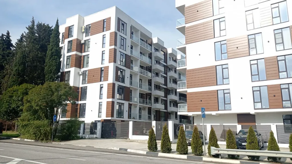 2 спальни и гостиная, рядом с Сочи-Парком с парковкой, детской площадкой