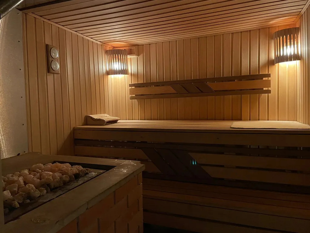 Отдельно стоящий коттедж премиум класса в сосновом бору