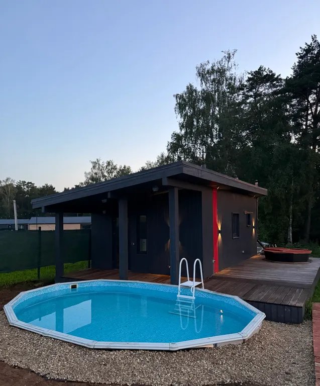 Дом с баней и Сибирским чаном у леса и озера