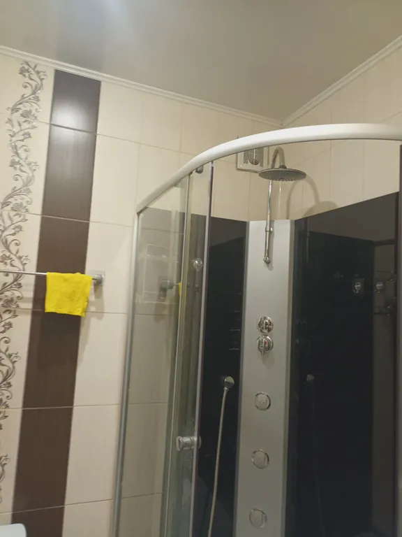 Уютная квартира в тихом районе,  ухоженная клубная территория