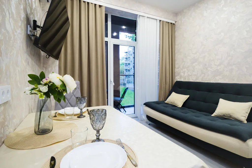 Квартира с видом на зелень и большой лоджией в новом ЖК 800 м от моря