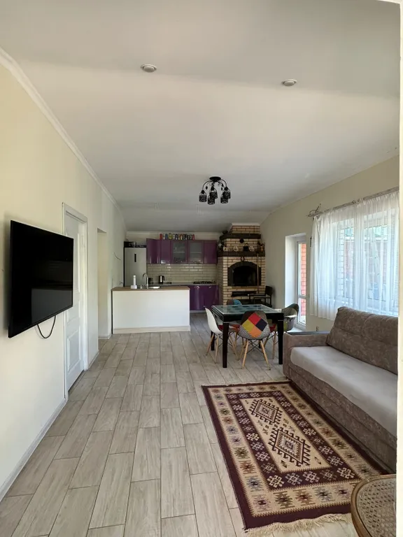 Дом с баней на берегу реки в 10 минутах от центра города