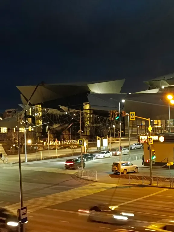 Квартира у озера и театра рядом с метро