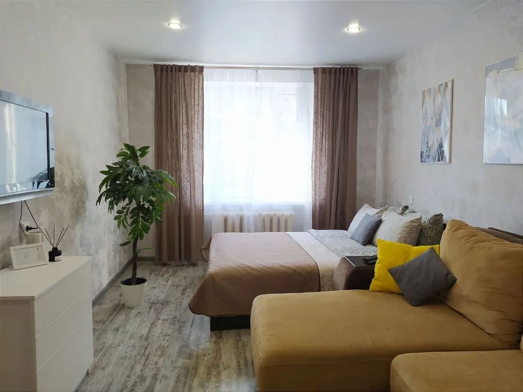 Квартира Просторная однокомнатная квартира с лоджией — Ярославль