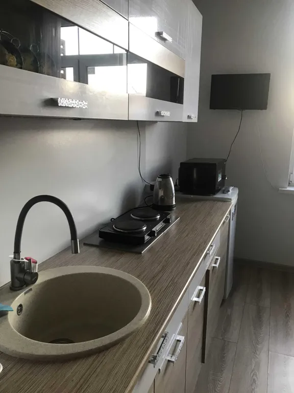 Уютная студия с видом на бассейн