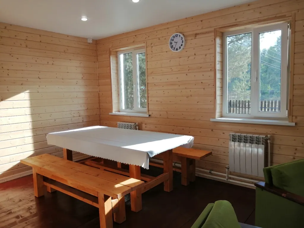 Дом на берегу реки