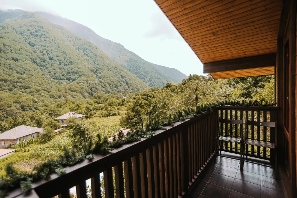 Домик в горах по дороге на Рицу