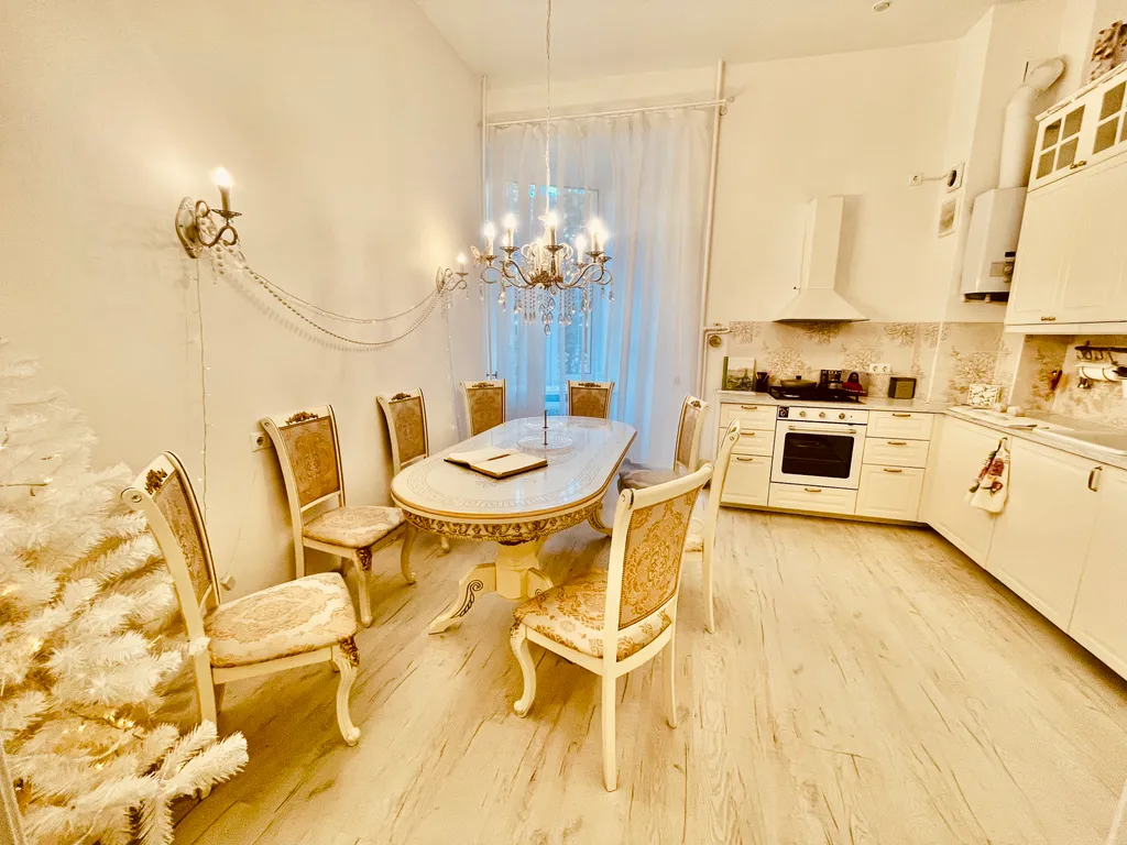 Центр Вид- река,  кораблики Версаль