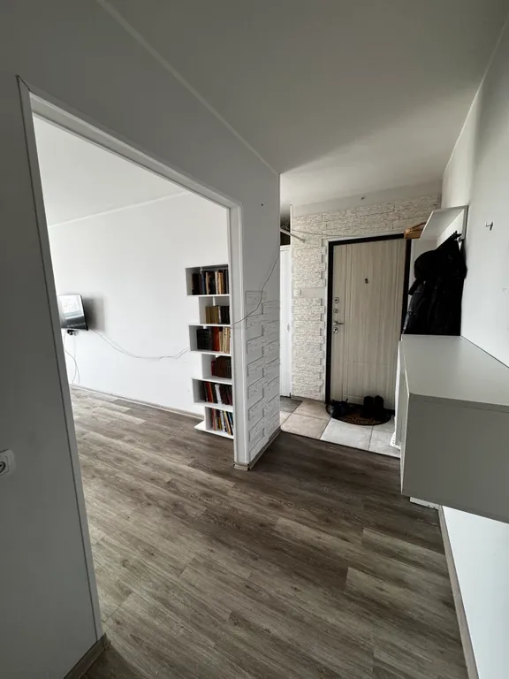 Стильная двушка в сердце города! Рядом набережная и Броско Молл