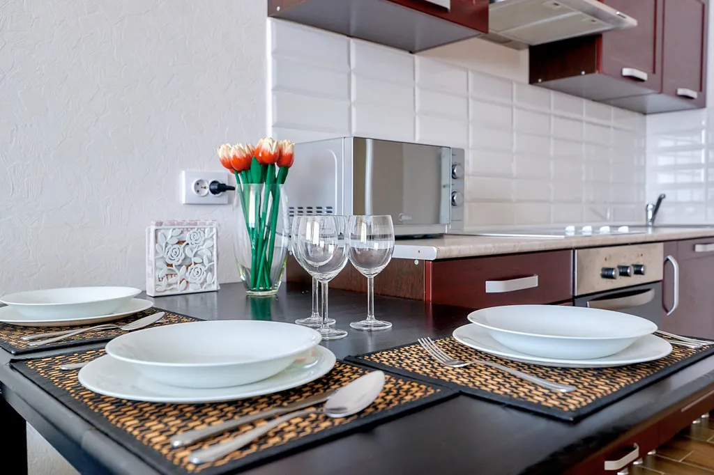 2-комнатная квартира на метро Грушевка с паркингом