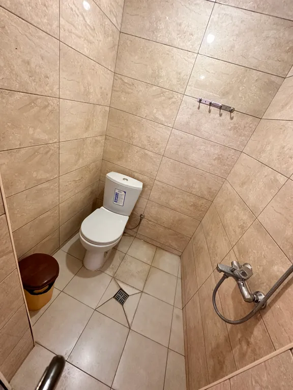 Уютная комната, в трёх шагах от моря