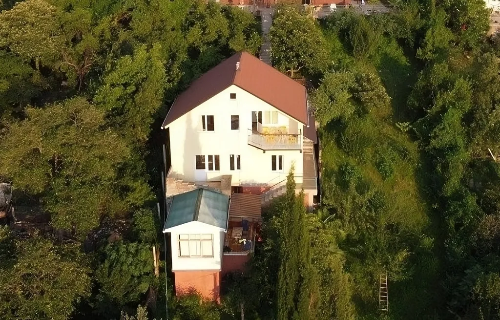 Этаж в коттедже с уникальным видом, 3 спальнями и кухней