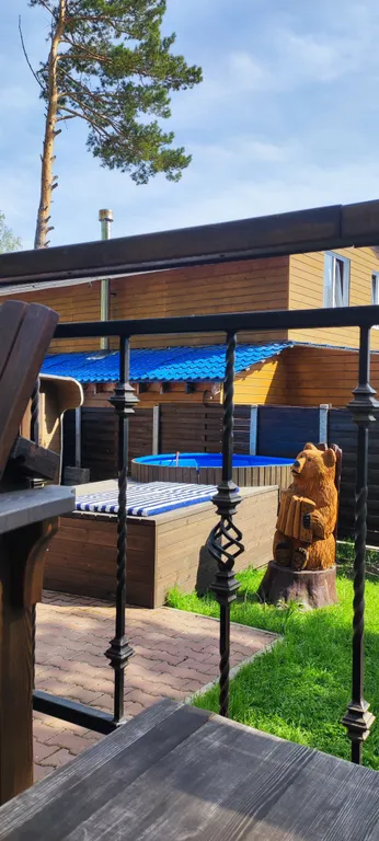 Уютный дом с камином и кедровой баней-бочкой на дровах