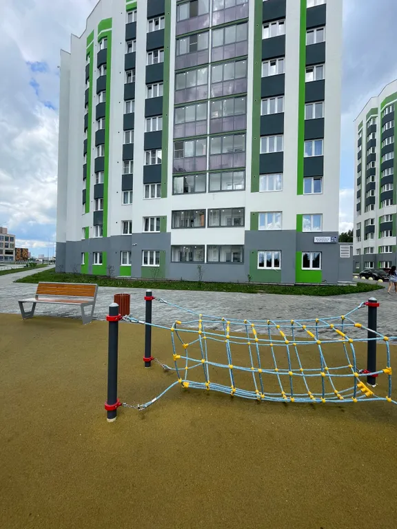 Стильная студия с балконом рядом с парком