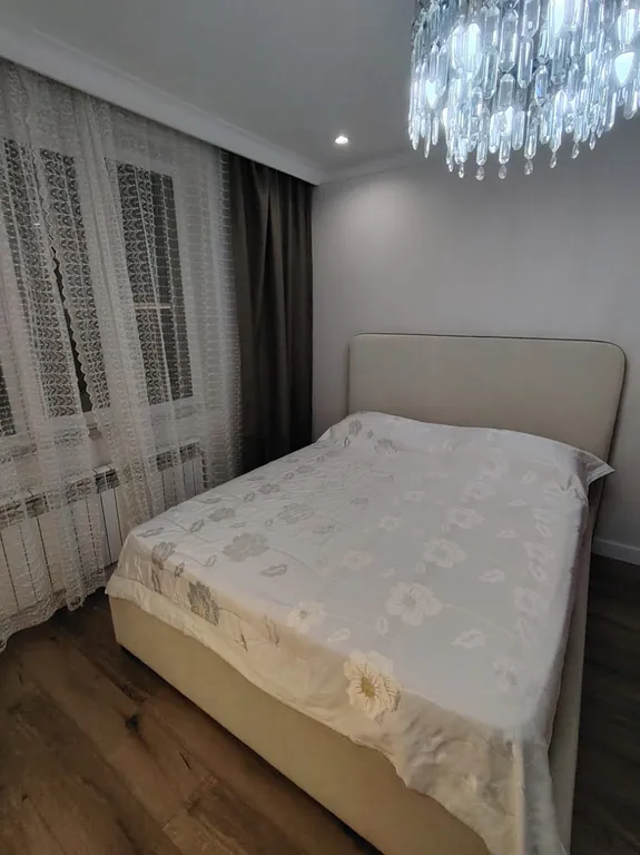 Евро 2ка в золотом квадрате Левого берега. В безопасном районе города