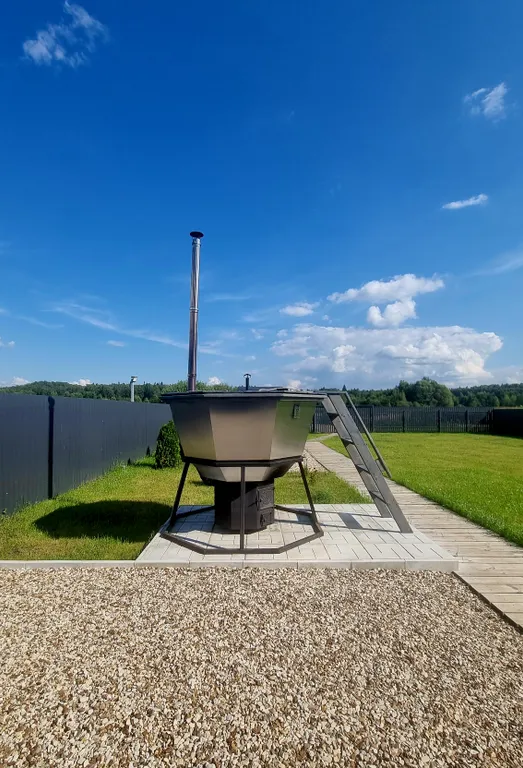 Домик у озера