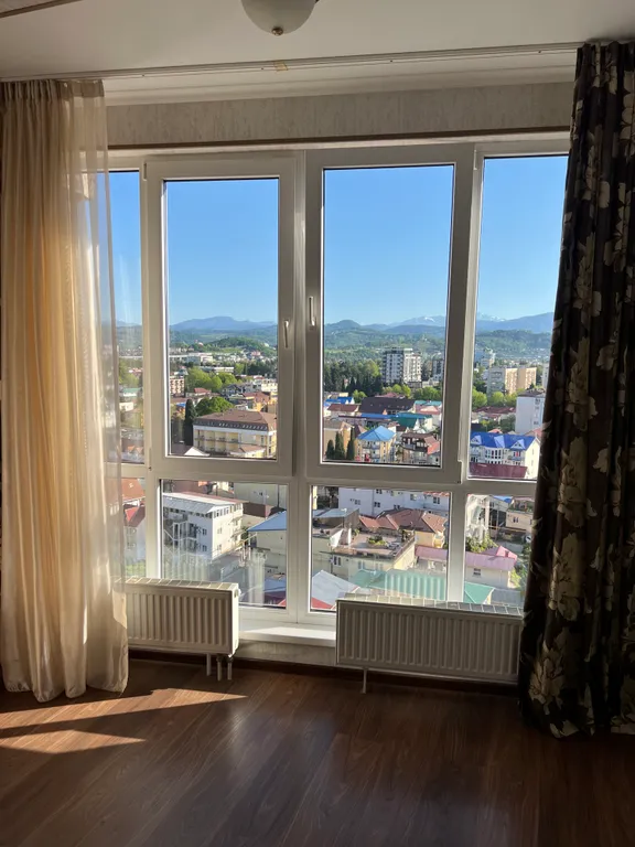 Квартира с видом на море и горы в центре Адлера