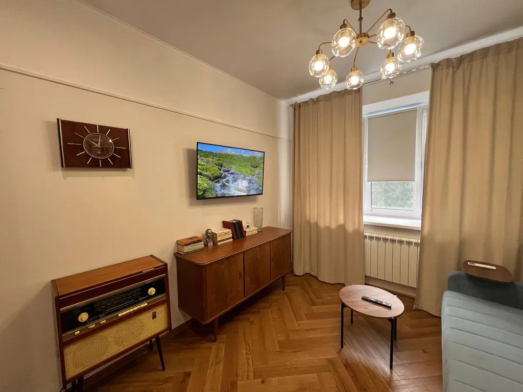 Квартира с современным минимализмом и винтажным шармом