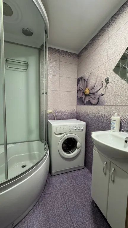 Просторная светлая квартира в центре с видом на горы