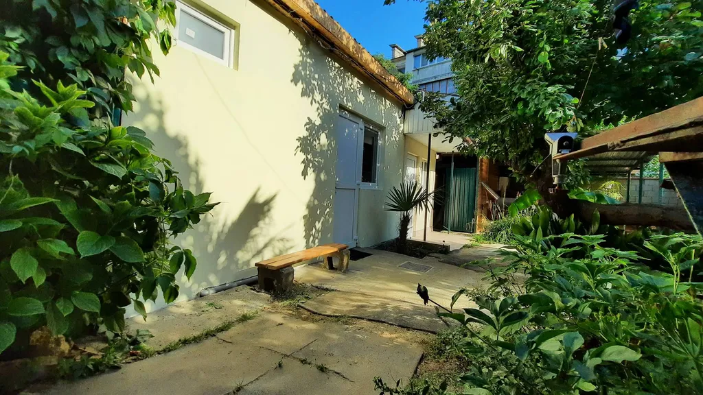 Квартира Квартира Студия в частном зелёном дворе — Гурзуф