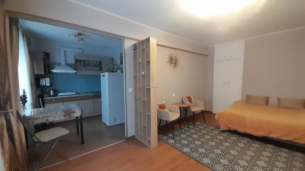 1 комнатная квартира в тихом районе с озером (3 гостя)