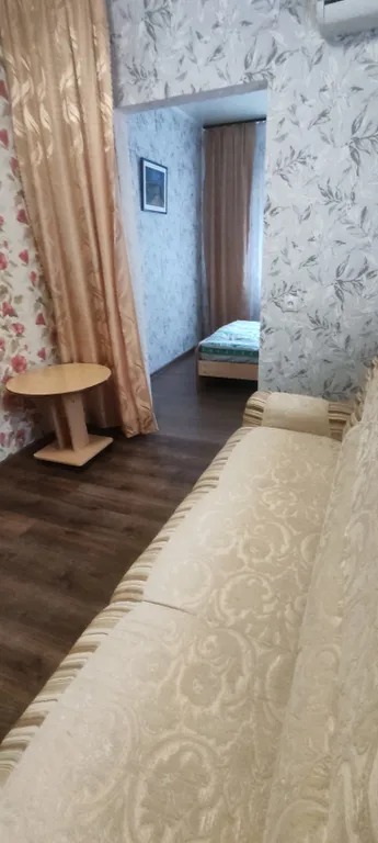 Дом  с отдельным входом и парковкой