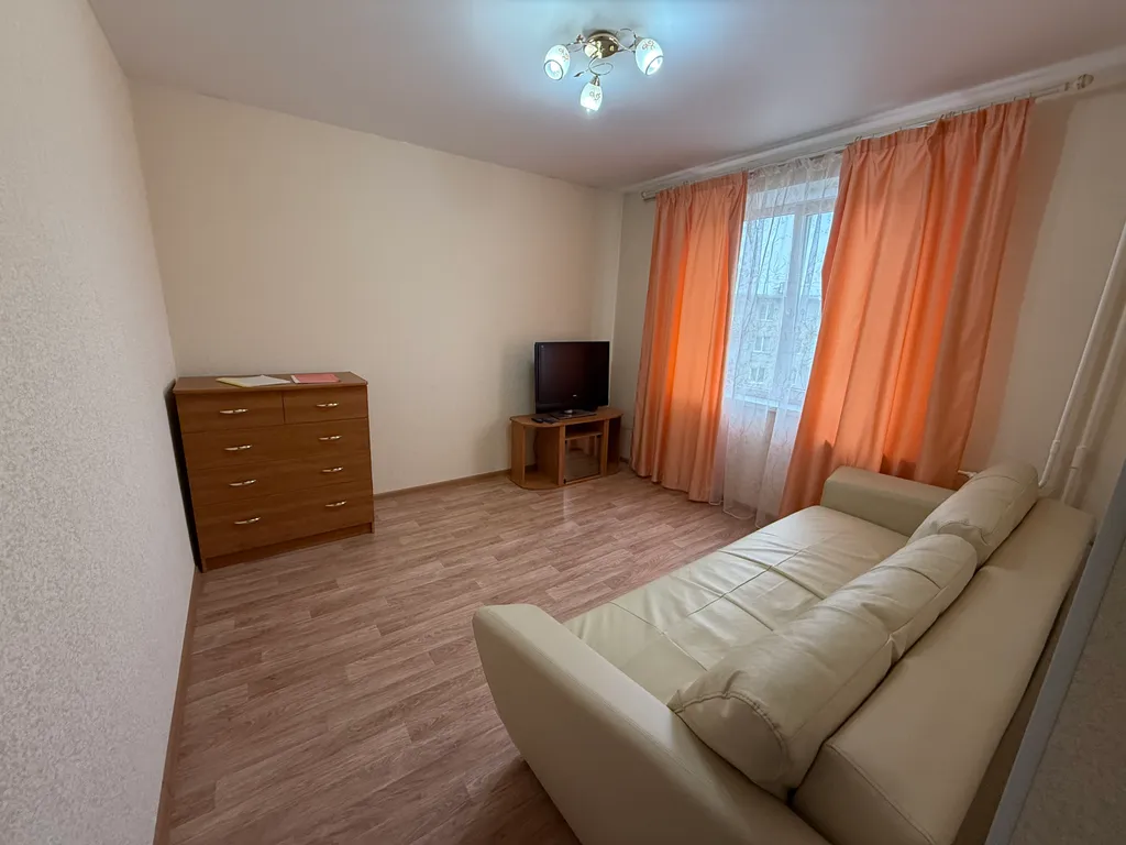 Чистая двухкомнатная квартира