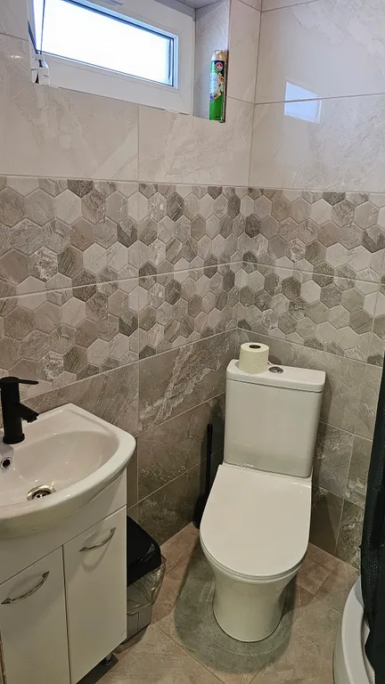 Дом с двумя спальнями и тёплым бассейном