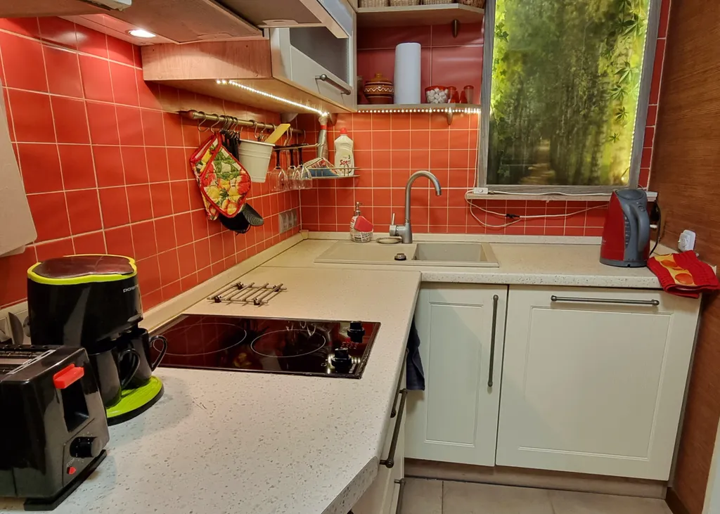 Студия Red в центре у моря