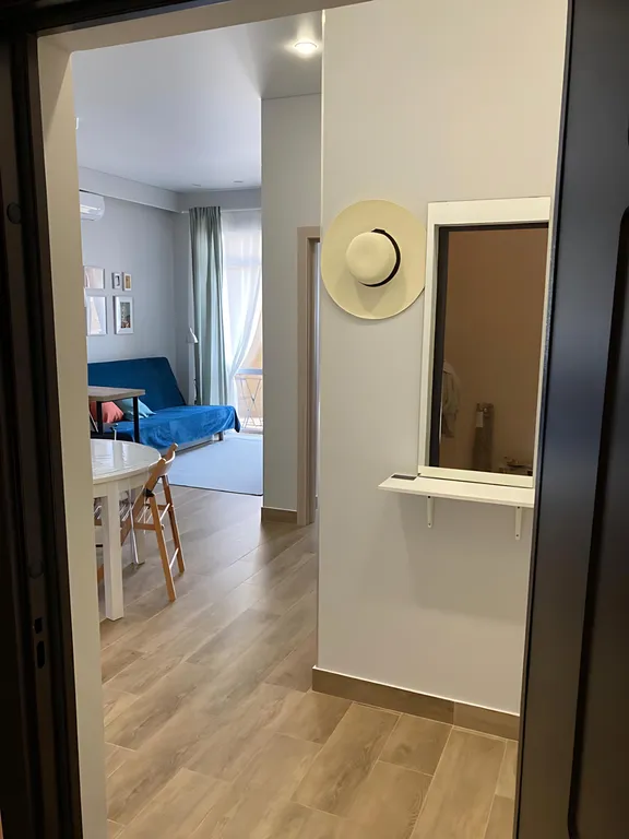 Квартира Апартаменты в 200 метрах от моря и памятника природы Скала Парус — Прасковеевка