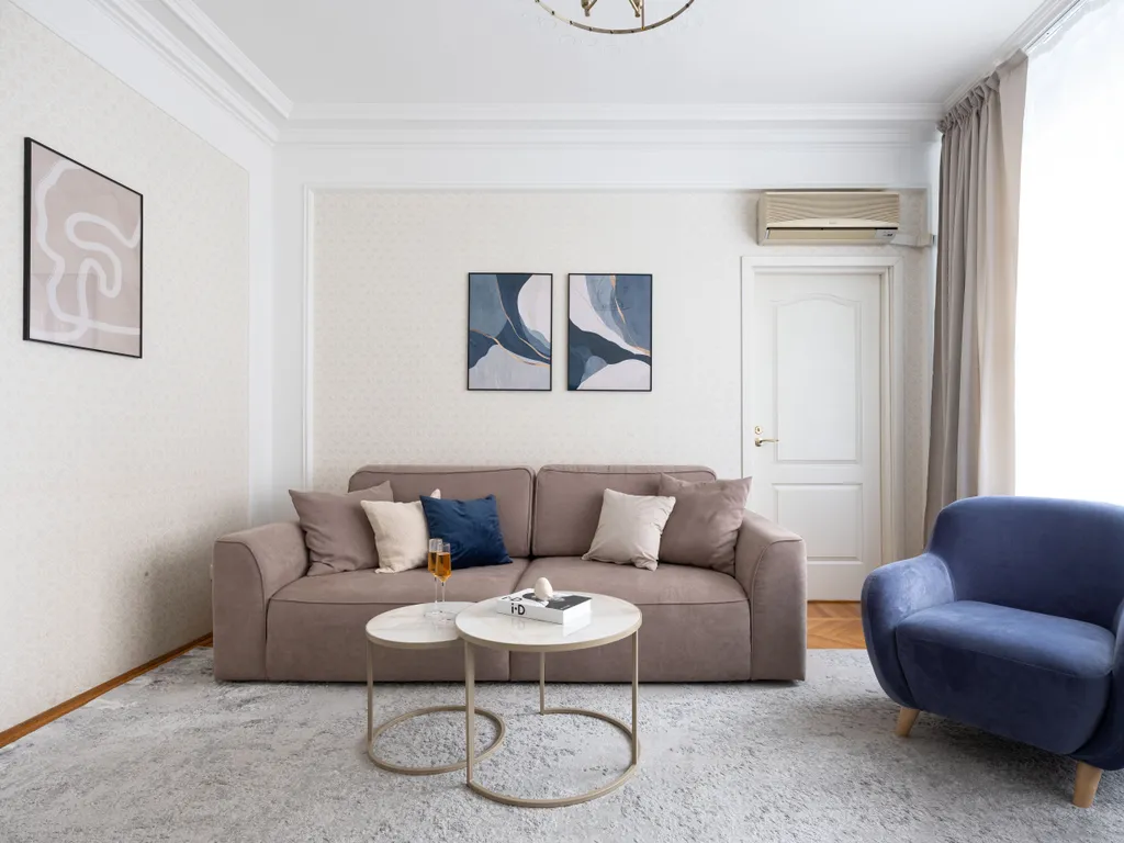 Квартира Квартира Свет и стиль на Б. Дмитровке: у Кремля и Красной Площади — Москва